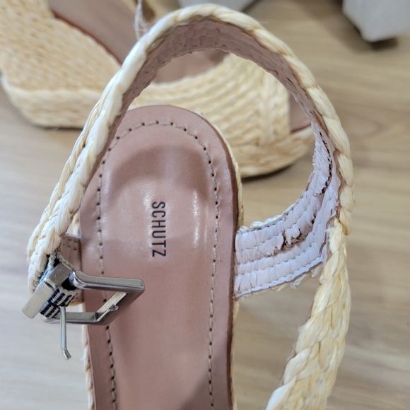 Schutz Wedge Sandal - Picture 4 of 9